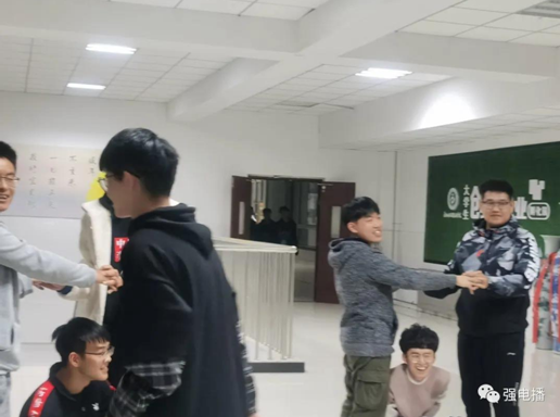 QQ截图20201122114226.png QQ截图20201122114226.png