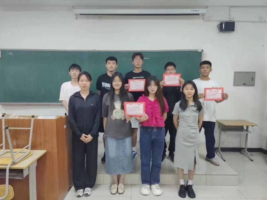 图片2.jpg 图片2.jpg